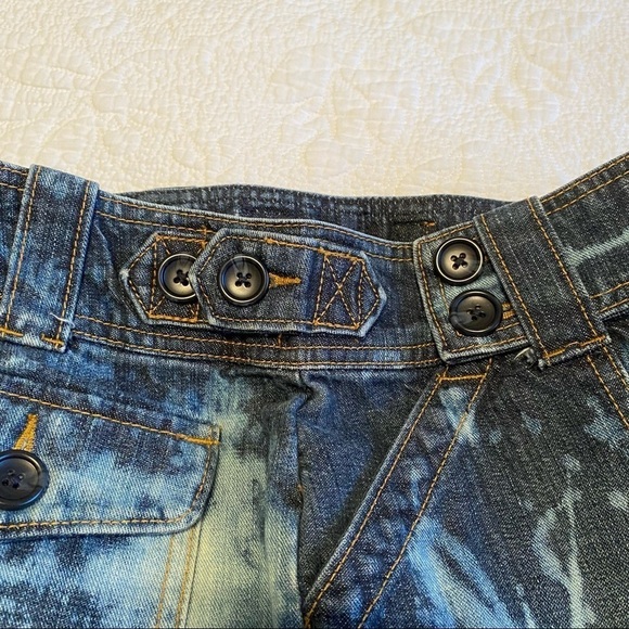 Banana Republic Factory Bleach Splatter Denim Shorts - 2 - Picture 6 of 11